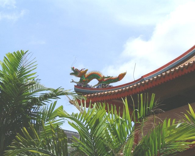 temple-dragonroof.jpg