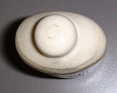 Bone bottle: Top view