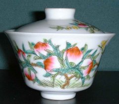 Chinese tea cup with peach (longevity design)