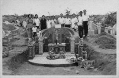 gravesite2.jpg